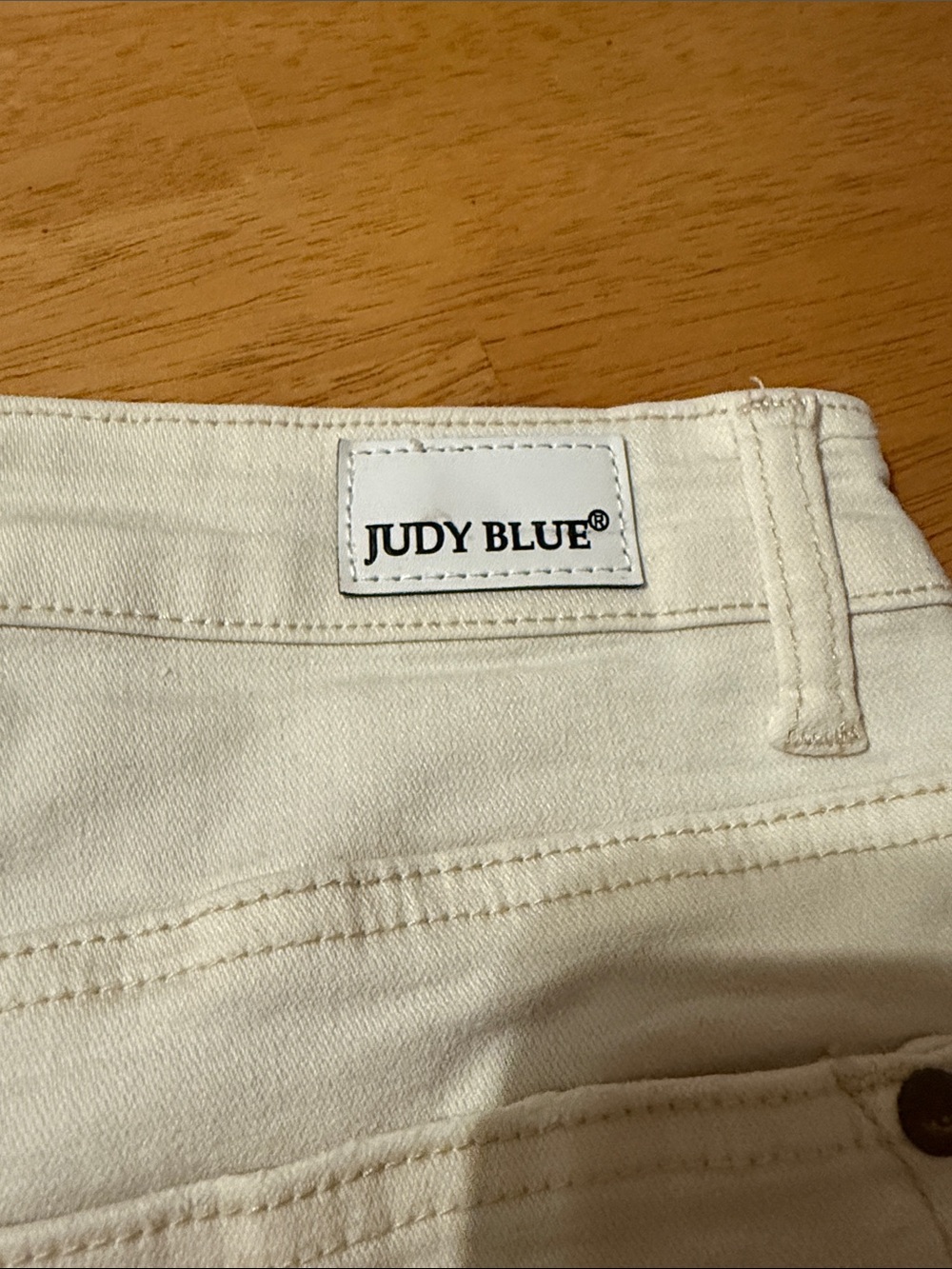 Judy Blue Off-White Frayed Hem Denim Shorts - Picture 4 of 5